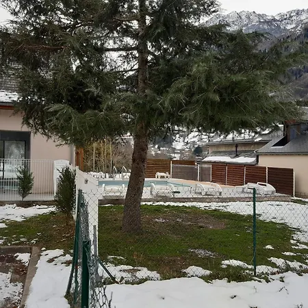 A Luz St Sauveur Apartment *